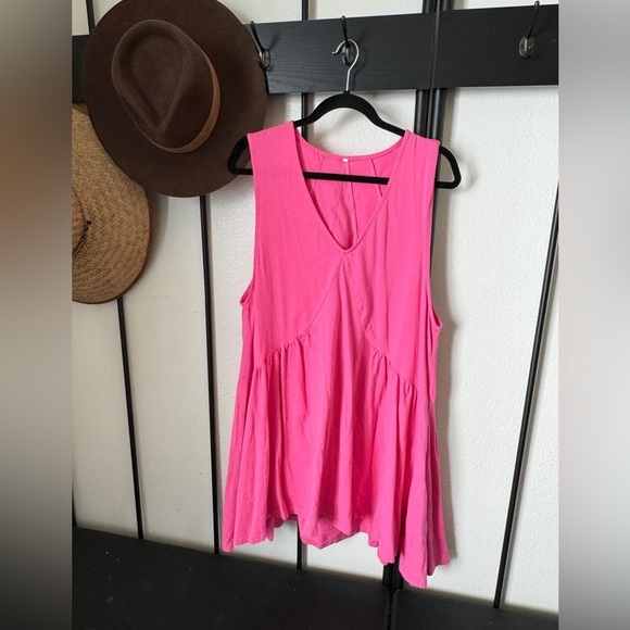Dresses & Skirts - Boutique hot pink tiered oversized sleeveless mini dress